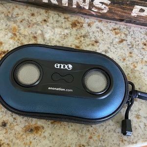 Eno speaker